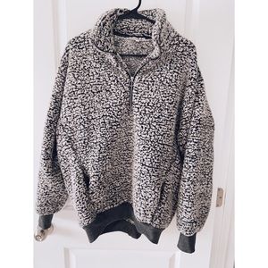 Black & white marled Sherpa